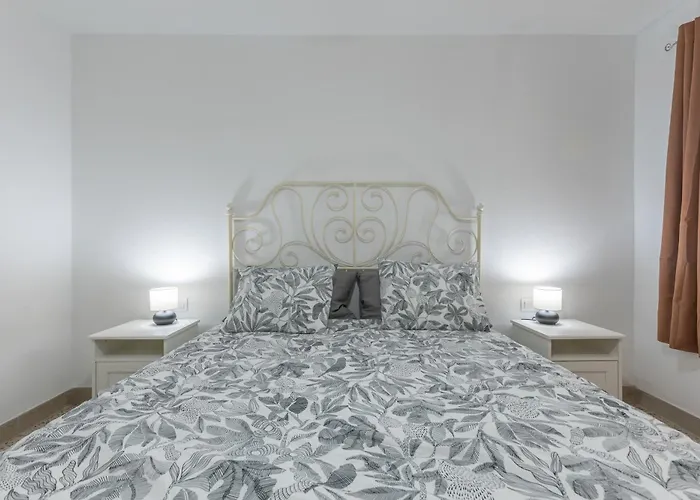 Edificio El Baifo Loco - Constantin